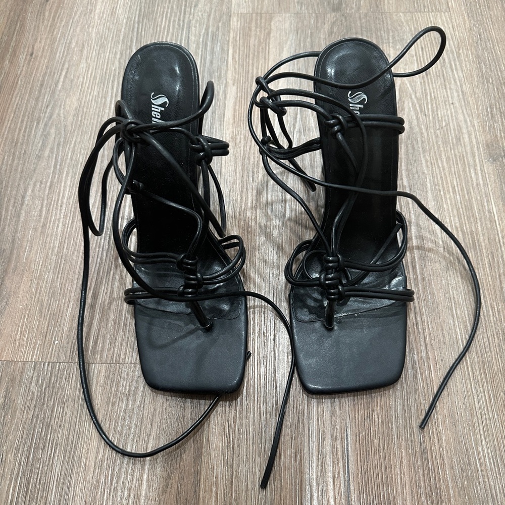 Sheln Black‎ Strappy Heels